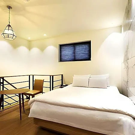 Celint Hotel